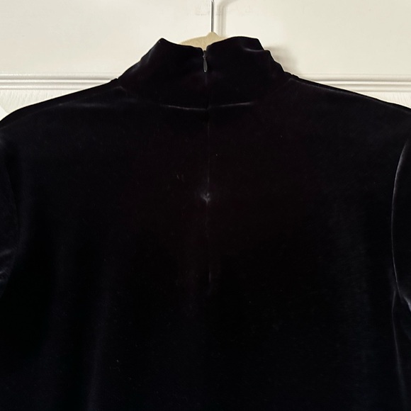 GAP Velvet Top - Picture 5 of 9